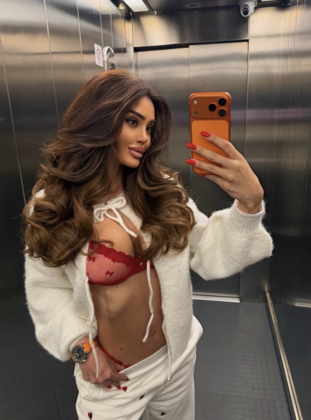 Ana Korać priznala da ima manje od 50kg, pevačica je iskritikovala zbog OVOGA: "Da te vidim kako kuvaš..."
