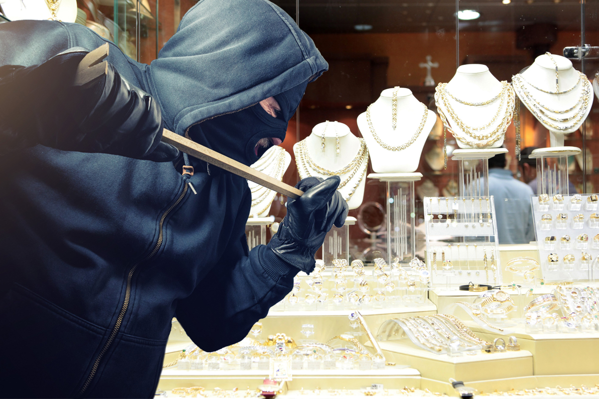 Pali razbojnici iz Smedereva: Maskirani napali vlasnika zlatare, uhapšeni u Beogradu