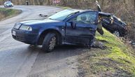 Auto sa srpskim tablicama se prepolovio nakon sudara, slike su stravične: Dete teško povređeno kod Privlake