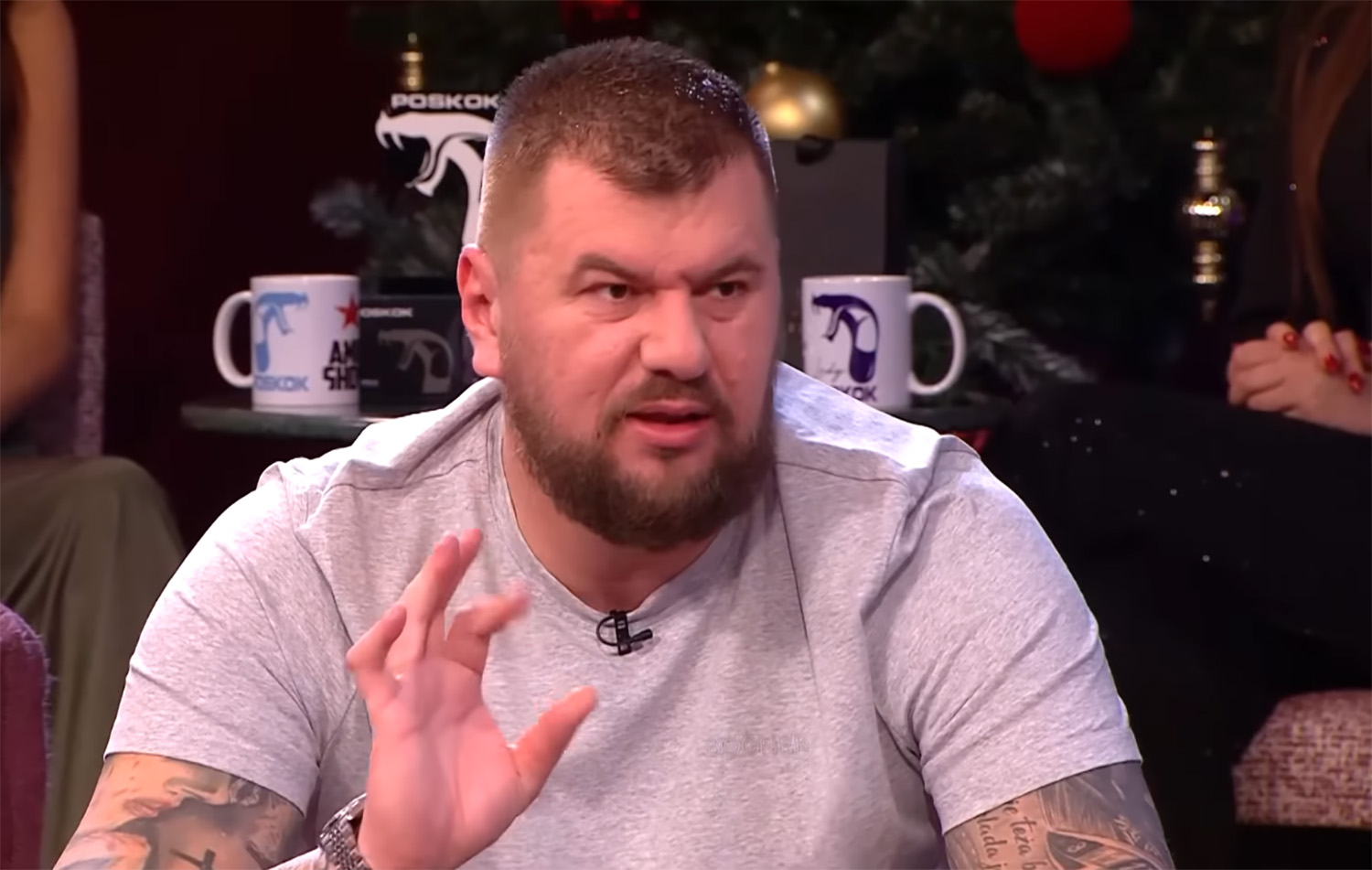 Šok! Učesnicima Elite pušten snimak na kom se Janjuš i Uroš strastveno ljube, Aneli zanemela: "Čekajte..."