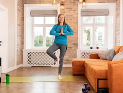 stajanje na jednoj nozi, stoj, jedna noga, fitnes, vežbanje