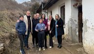 Sedmočlana porodica Gonev iz Trgovišta živi u staroj školi: Dobili su novo pokućstvo, posetila ih ministarka
