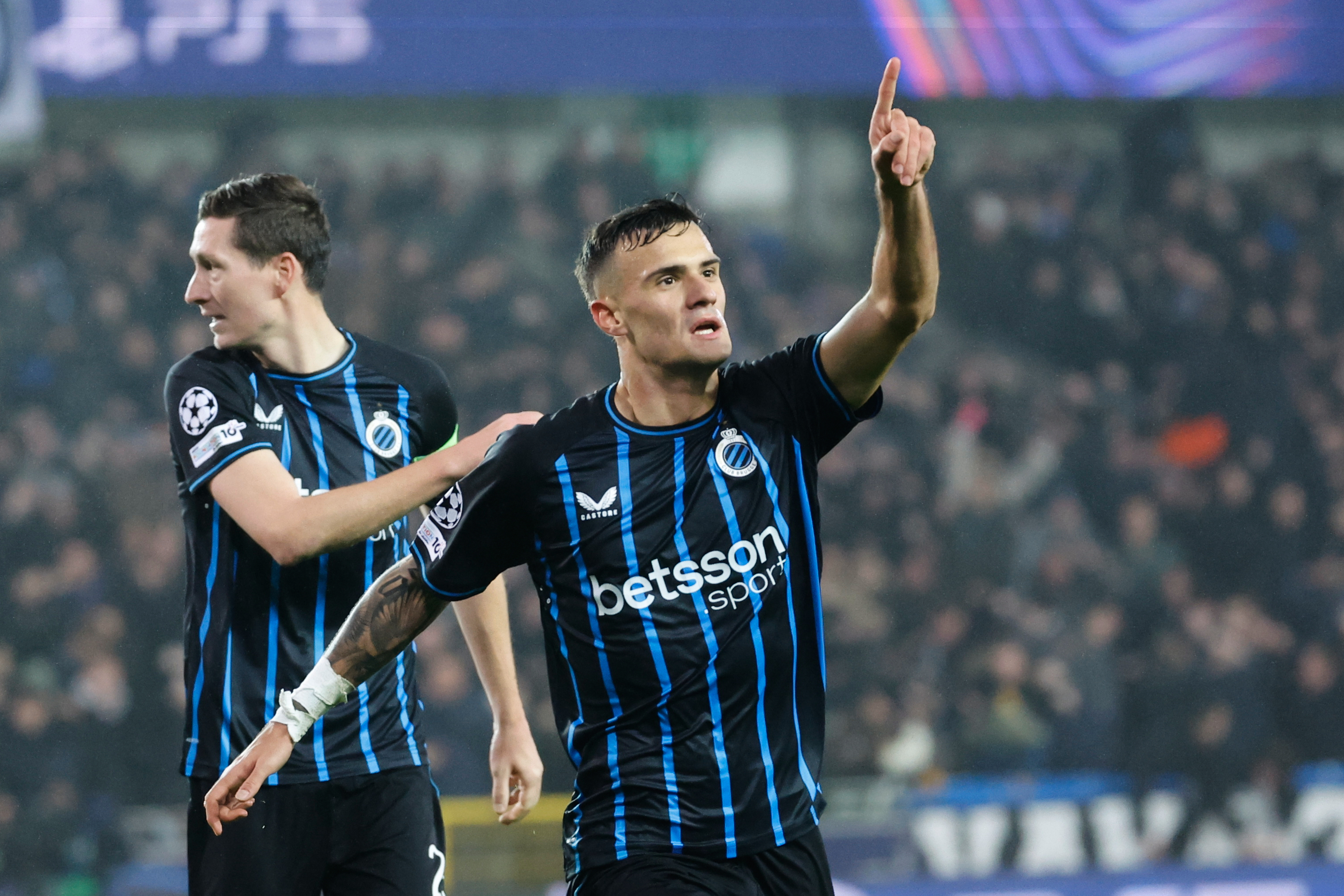 Krv nije voda: Aleksandar Stanković postigao sjajan gol iz voleja, njegov tim "razbio" rivala