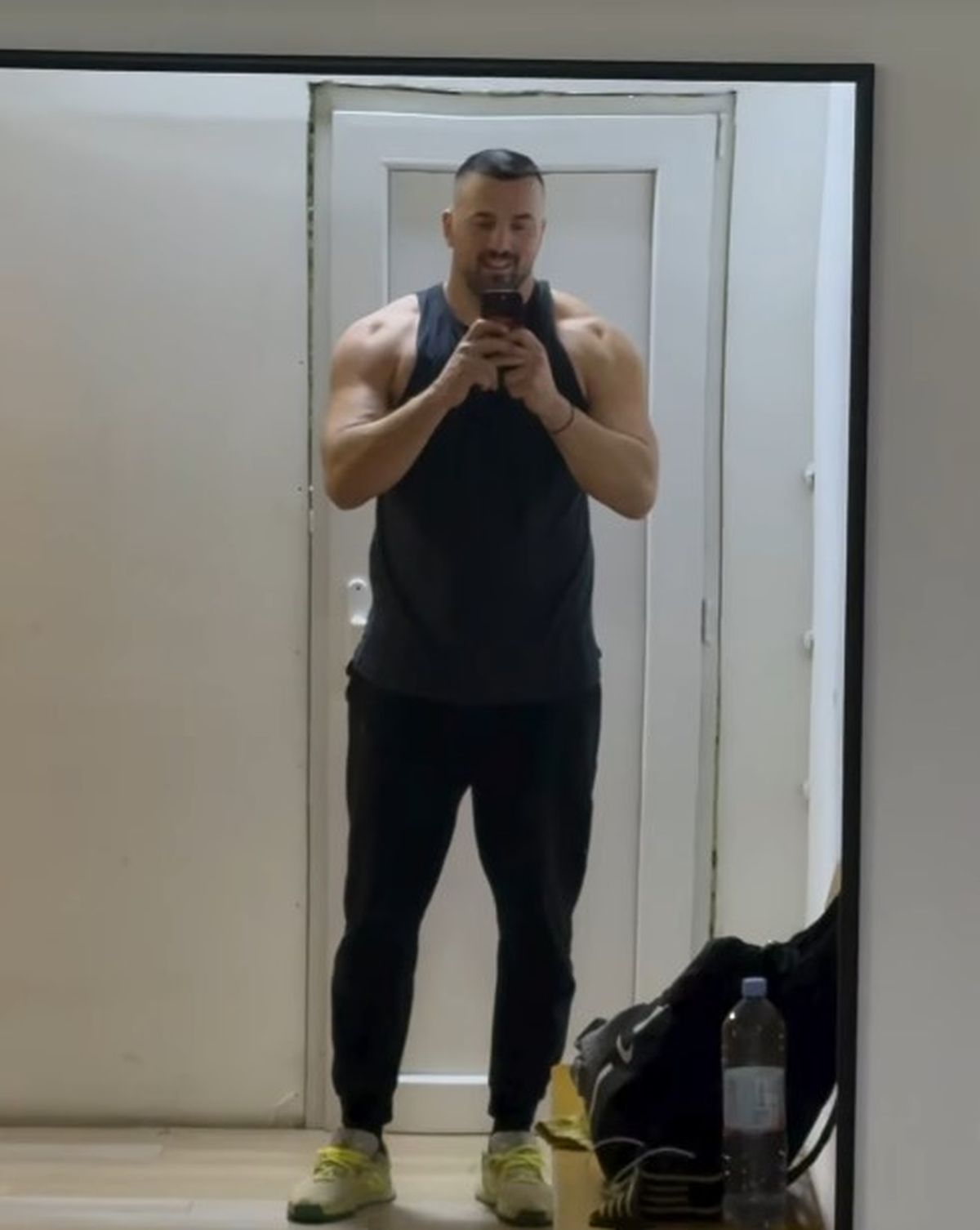 Vladimir Tomović postao zver! Svaki mišić mu se ocrtava, a svi ostanu u šoku kad čuju koliko ima godina