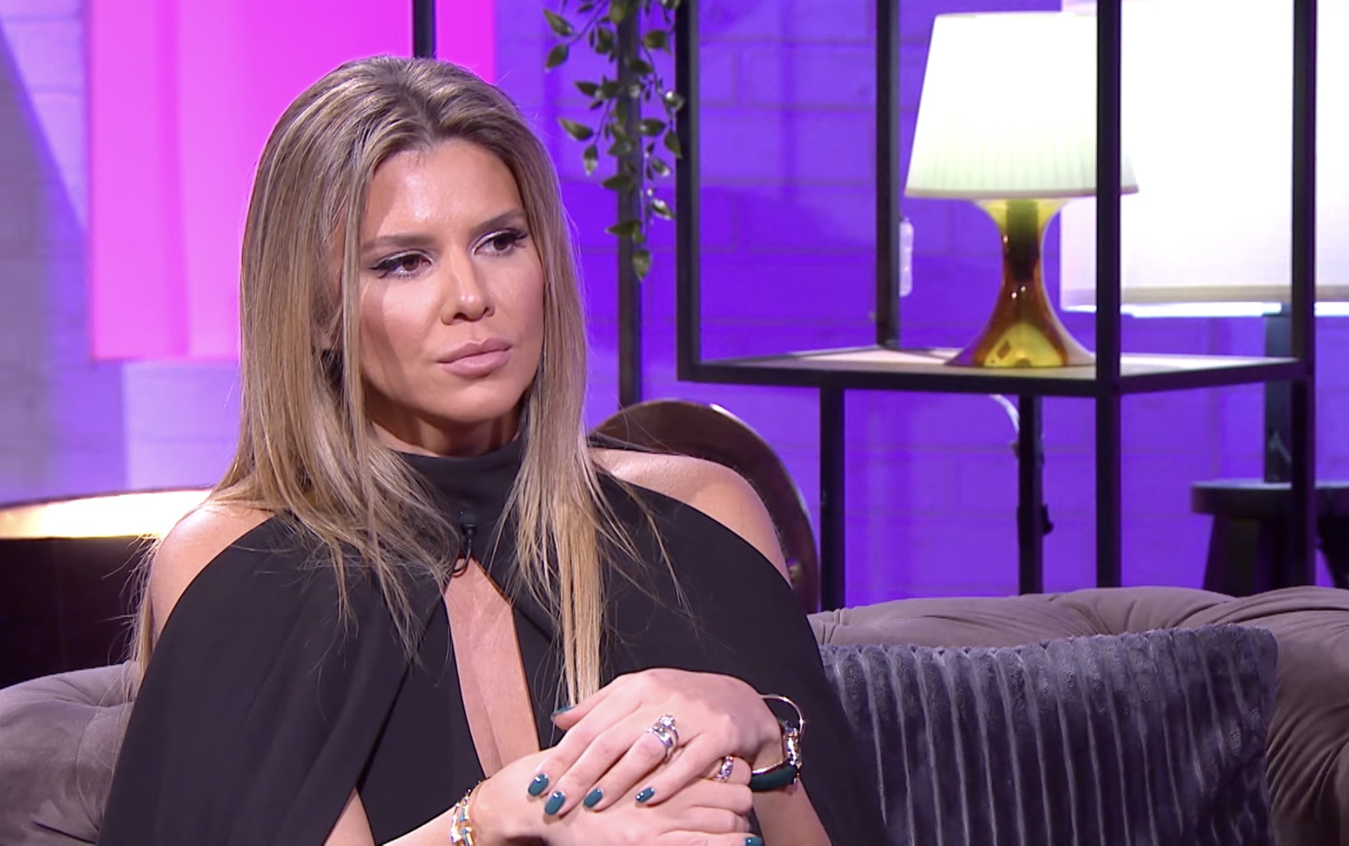 "Znali smo da Melina švrlja" Naša pevačica oplela po Harisovoj bivšoj: Ovo niko nije znao "Morao je doći kraj"