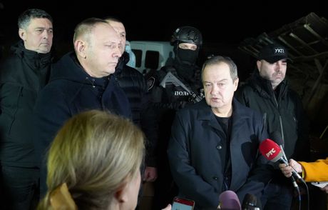 Ivica Dačić Uprava kriminalističke policije Kruševac policija zaplena pet tona marihuane marihuana droga narkotici oružje automatska puška