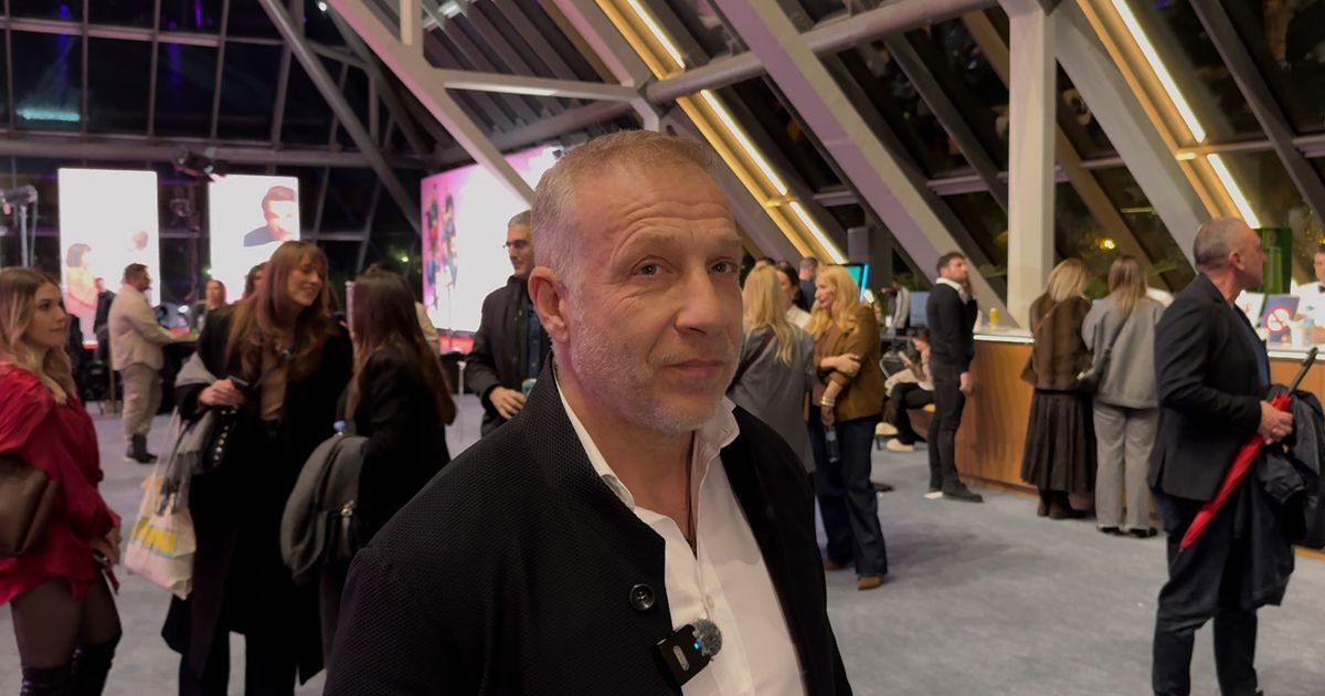 Voditelj pokazao pakleno telo: Ocrtavaju se trbušnjaci a ovo je njegova ishrana - ovu namirnicu ne zaobilazi