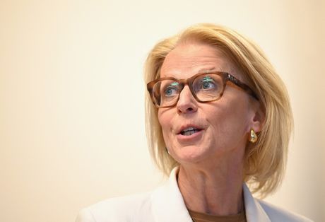 Elisabeth Svantesson, Elizabet Svanteson