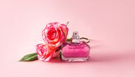 Nekada je bio “bakin parfem”, danas ga nose i žene i muškarci: Cvetni miris koji je postao najveći trend
