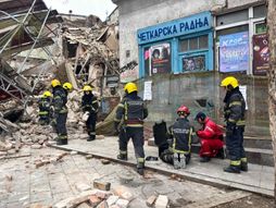 Urusena zgrada, ulica Džordža Vašingtona