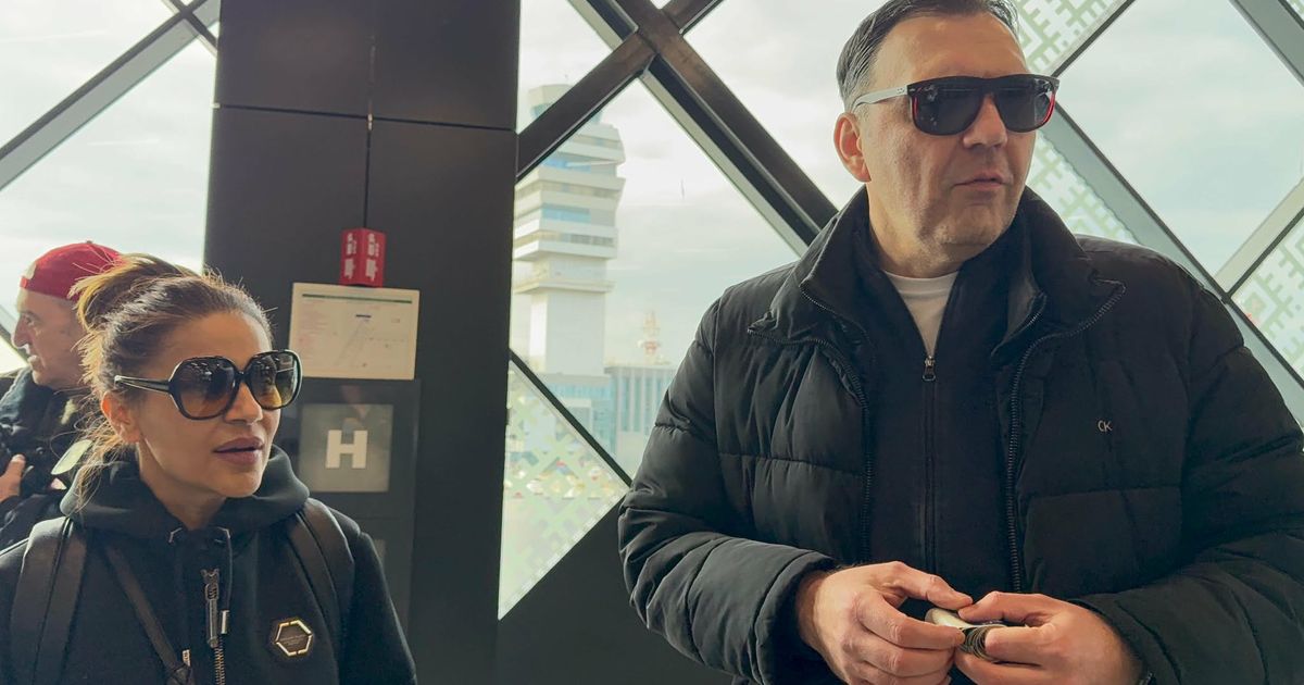 Этот певец срочно прекратил общение с Миной после того, как Каспер прибыл в Сербию: теперь он все рассказал
