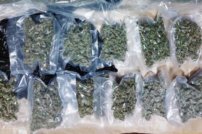 Hapšenje, droga, marihuana