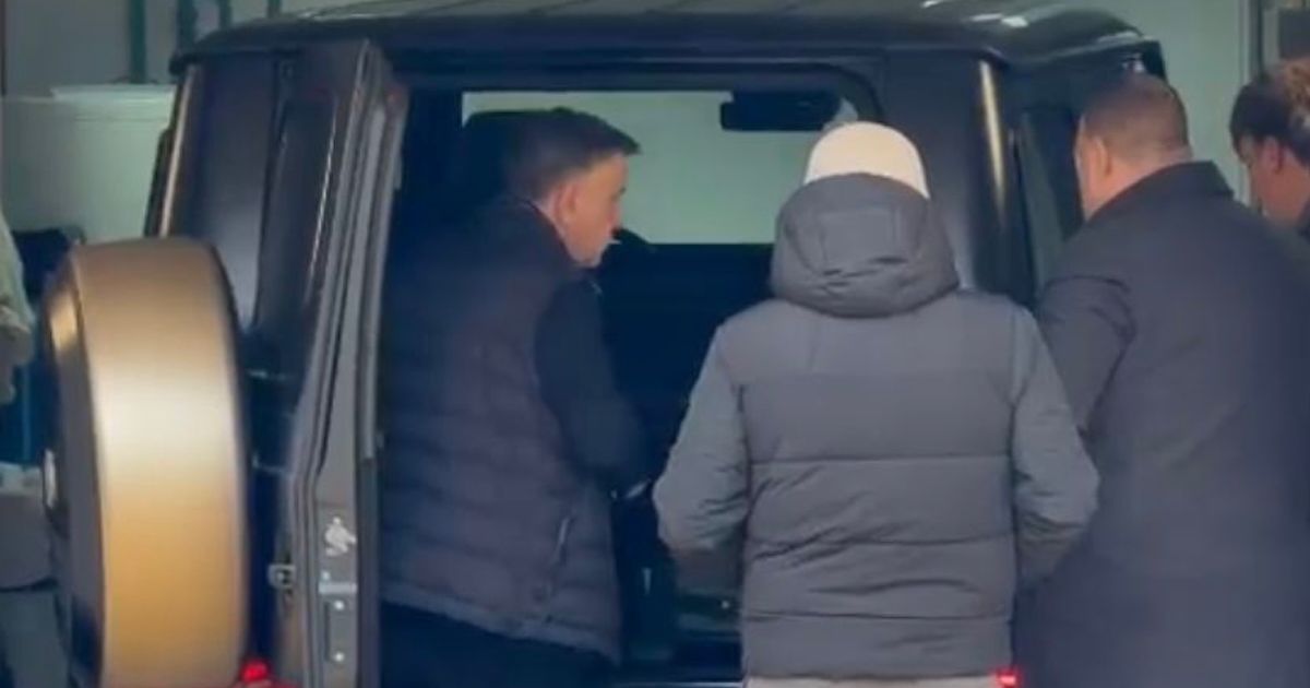 ŠOK Čolin bivši menadžer nakon bačene bombe spakovao stvari i napustio vilu! Priča se da je on bio meta napada