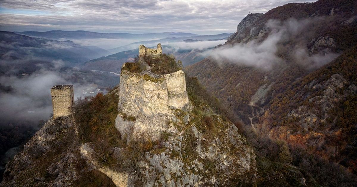 Rančićeva kuća: Multimedijalna izložba fotografije "Tvrđave i utvrđeni gradovi Srbije" Svetlane Dingarac