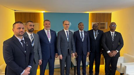 Đuro Macut sa predstavnicima Bocvane