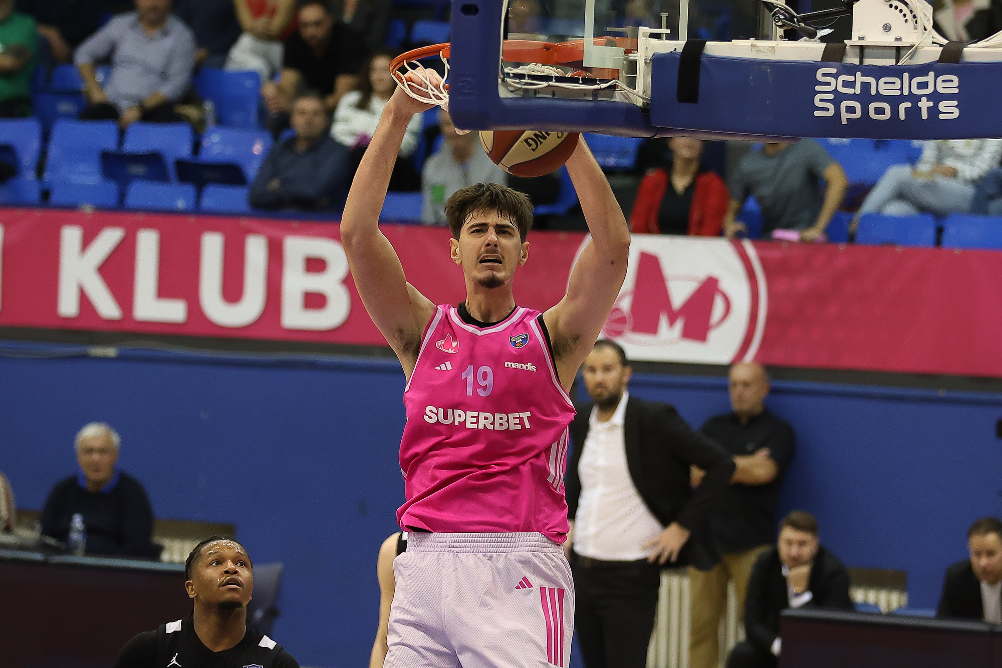 Igrač Mege se povukao sa NBA drafta, prvo će otići u NCAA!