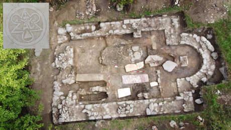 Crkva ispod Ostrvice