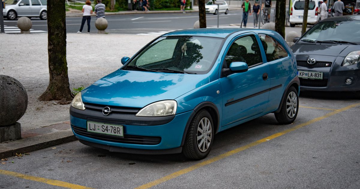 Tražio je "neuništiv" auto do 2.000 evra i pitao internet za savet: Odgovor koji je dobio mnoge je iznenadio