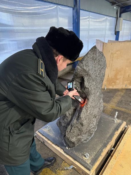 Meteorit, Rusija, šverc