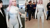 Gleda vas u oči, osmehuje se i hoda kao čovek: Moya je robot koji ljude ozbiljno uznemirava