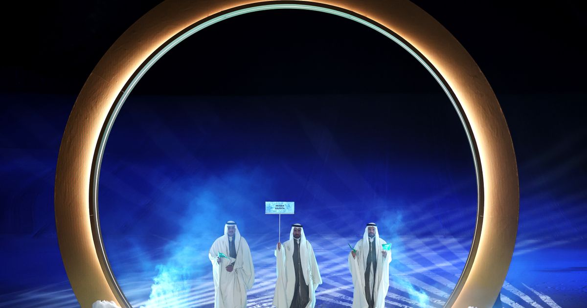 They are the sensation of the Winter Olympics opening, dressed for the desert came out on snow in Milan