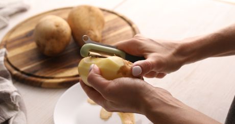 krompir, ljuštenje krompira, povrće, ljuštenje, povrće