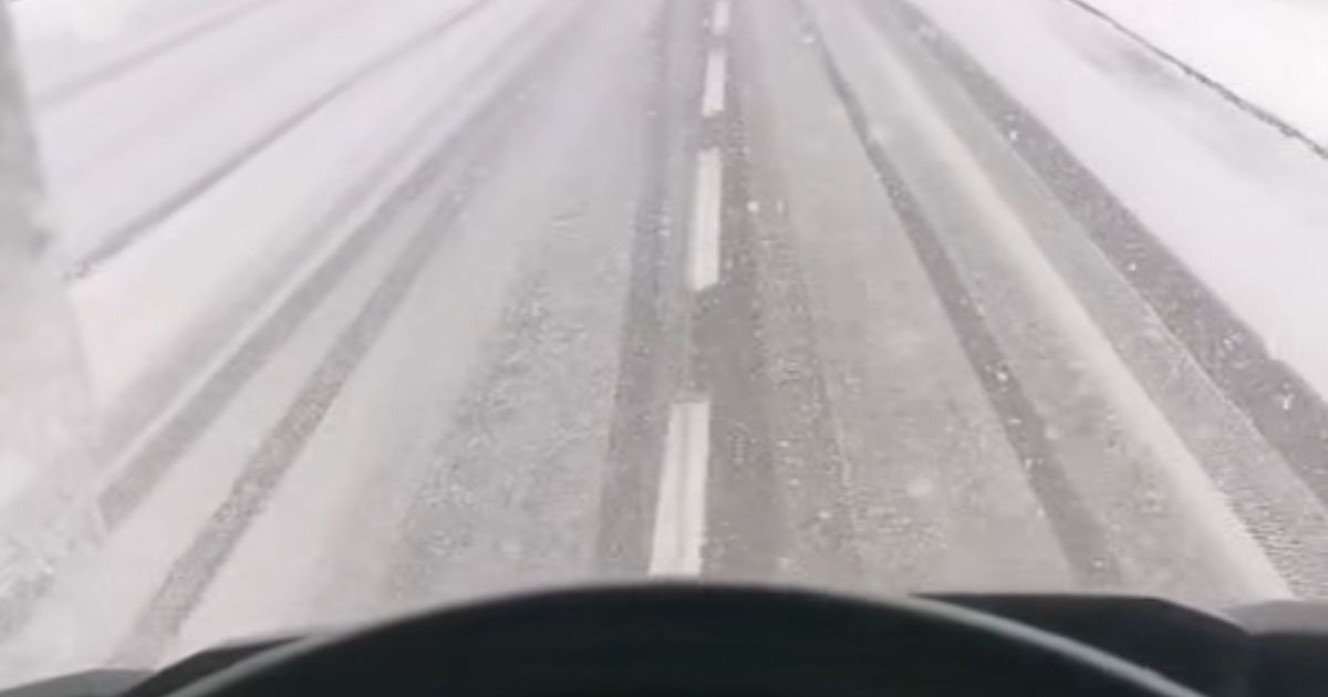 Sve je pod snijegom! Sneg prekrio puteve: Ne idite u ove krajeve Srbije bez zimske opreme – Vesti Sve je pod snijegom! Sneg prekrio puteve: Ne idite u ove krajeve Srbije bez zimske opreme – Vesti