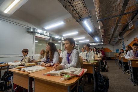 Harkov Ukrajina rat škole pod zemljom deca