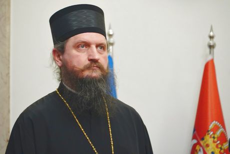 Vučić i episkop Sergije