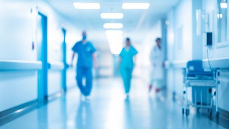 Bolnica, doktori