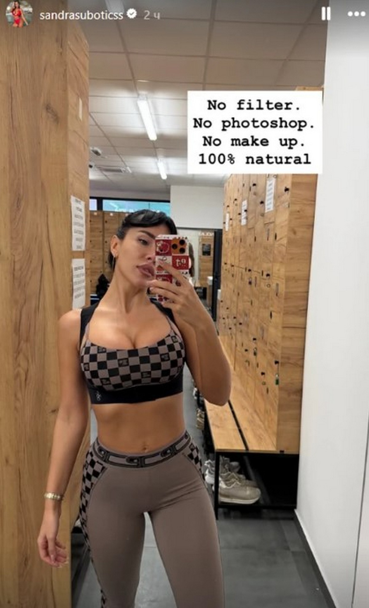 Šok! Aleksandra Subotić nudi fejk robu onlajn "Ovo je replika, ali bi u svakoj radnji rekli da je original"