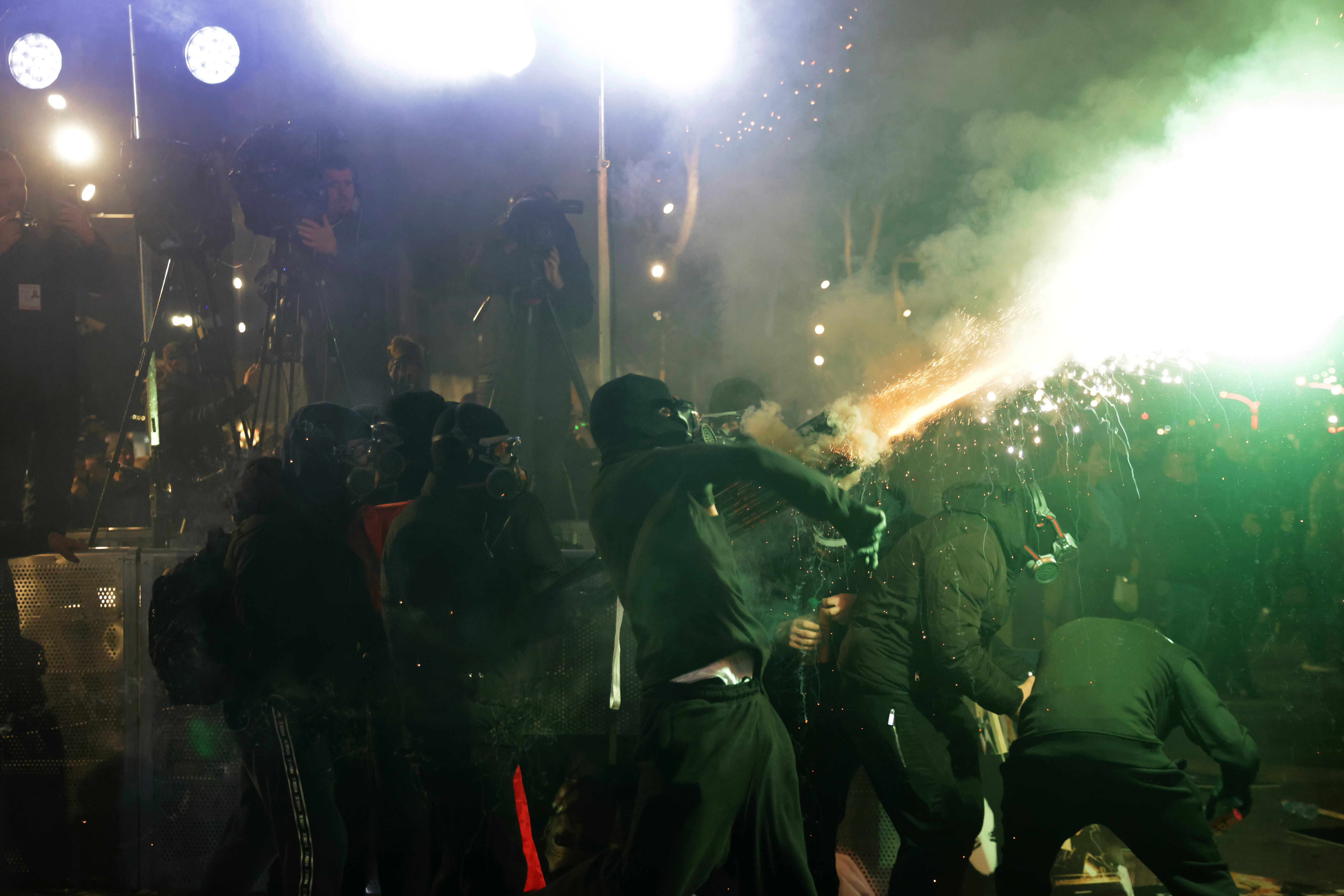 Sukobi demonstranata i policije na protestu opozicije u Tirani