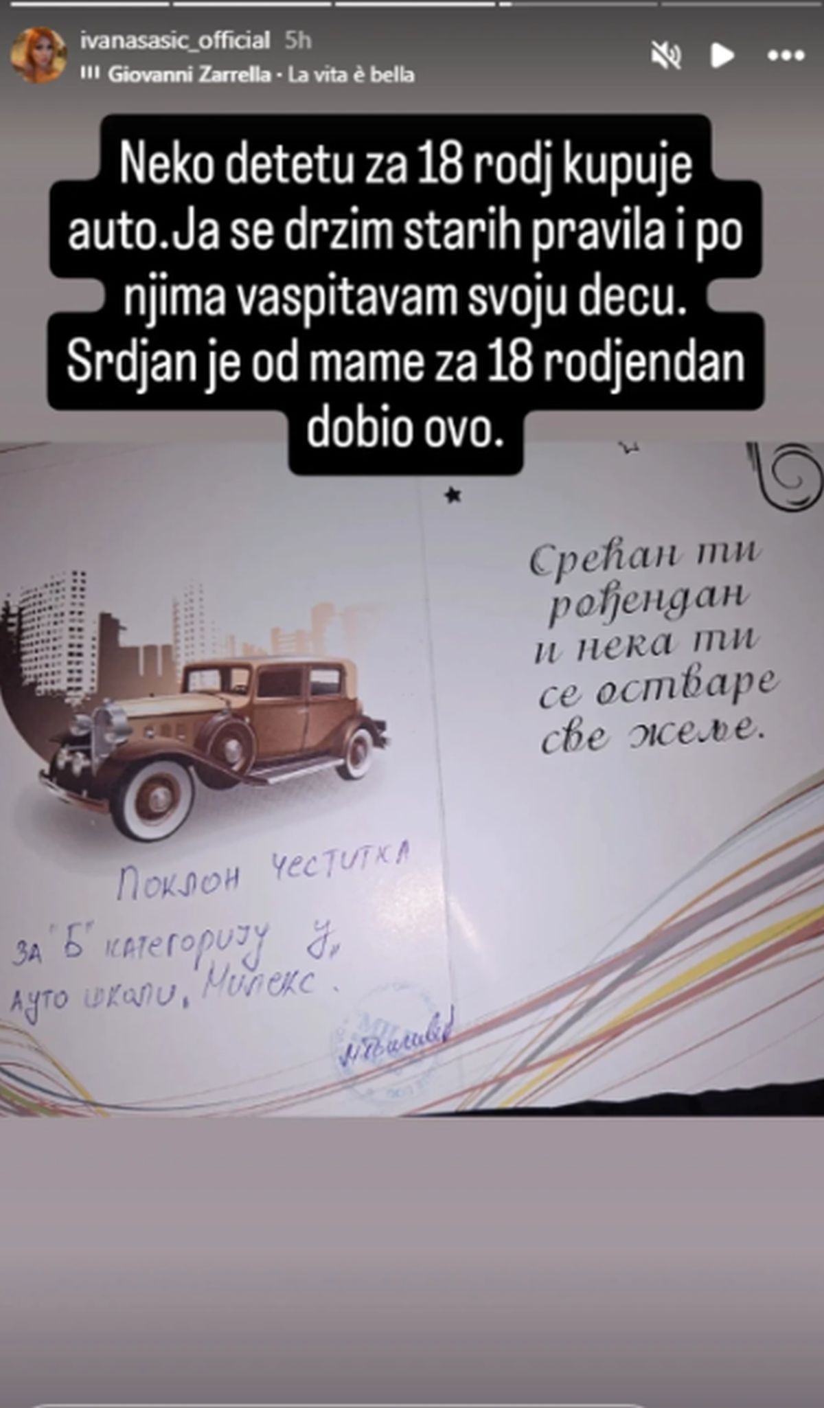 "Neko deci za 18. rođendan kupuje auto, a ja..." Evo šta je naša pevačica poklonila sinu za punoletstvo