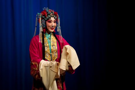 Kineska Nova godina obeležena uz melodije pekinške opere u Narodnom pozorištu