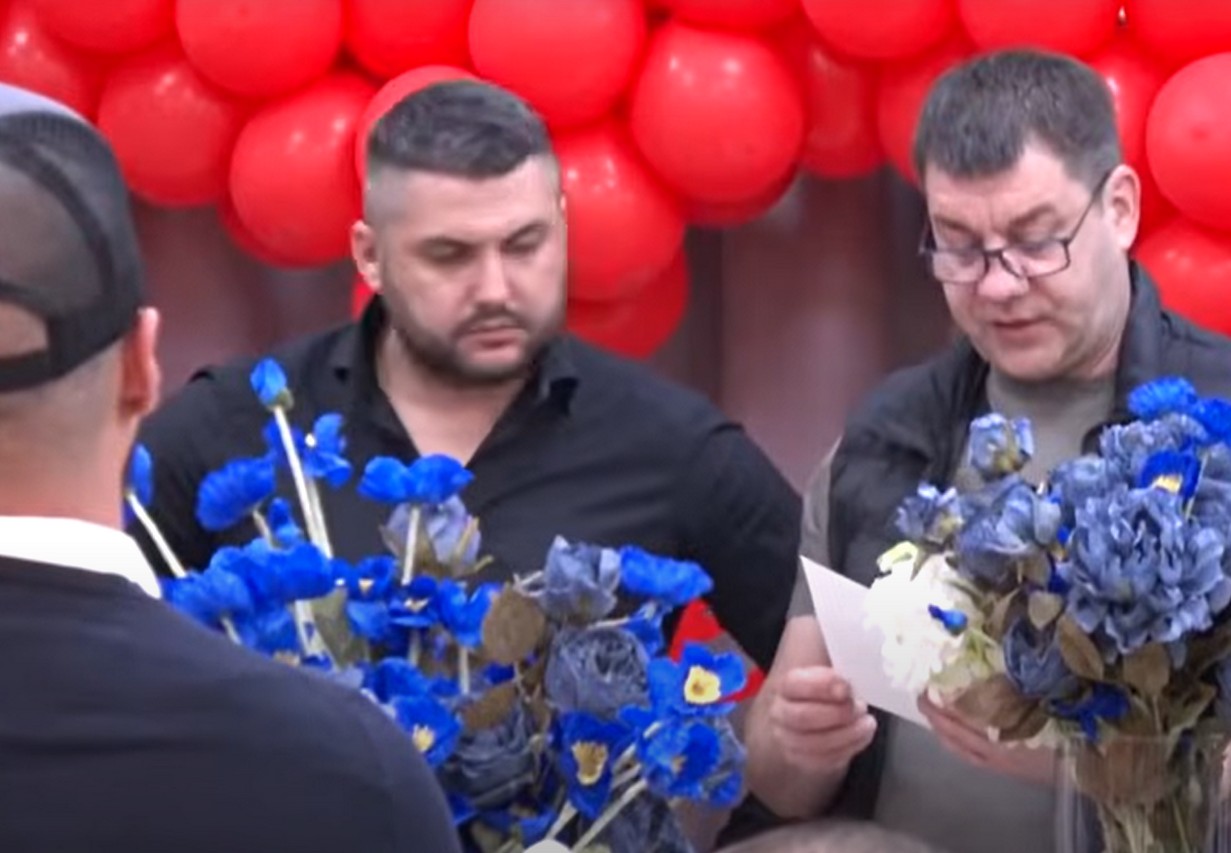 Asmin pocrveneo od sramote na proslavi svog 36. rođendana: Obratio se javno svojoj porodici "Izvinite"