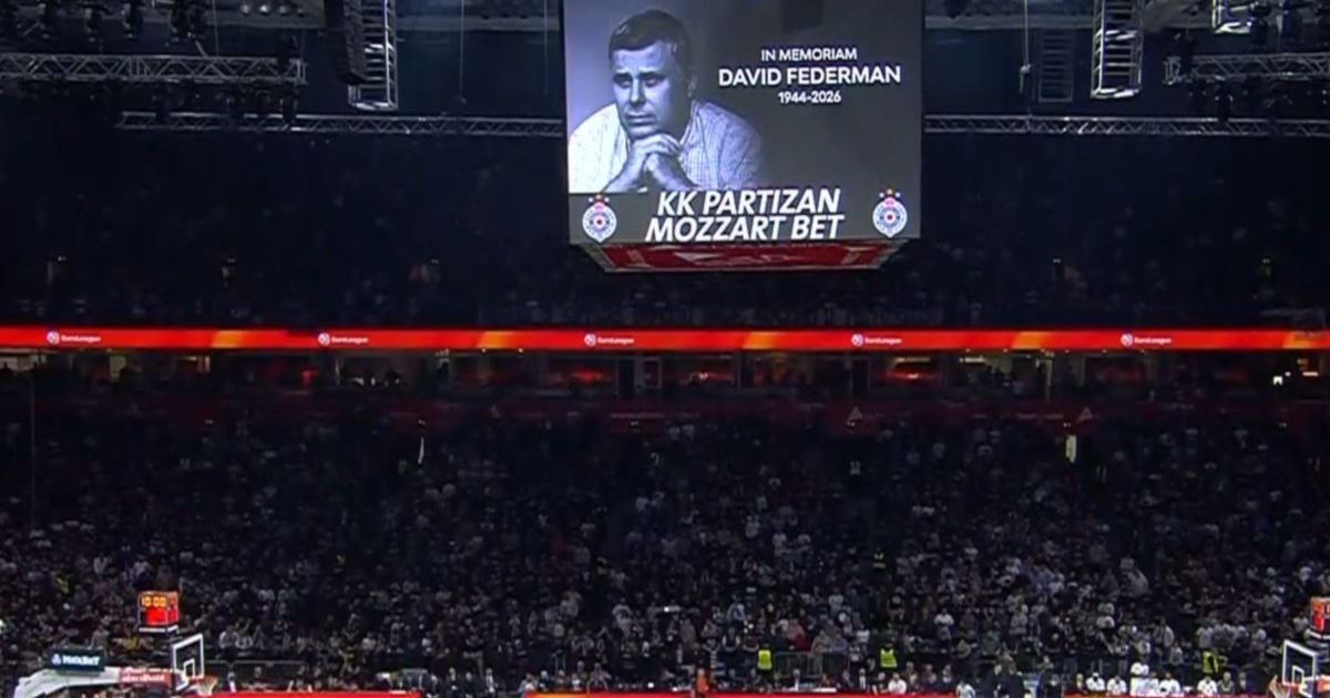During the minute of silence for David Federman in the Arena, shameful chants were heard from the stands