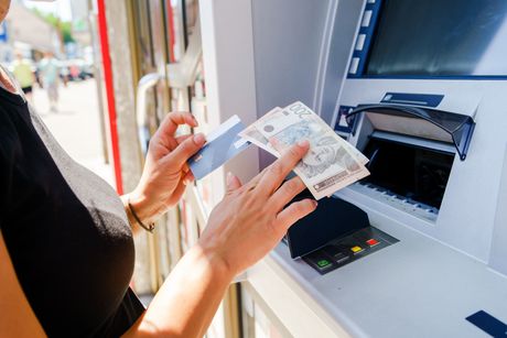 Bankomat dinari