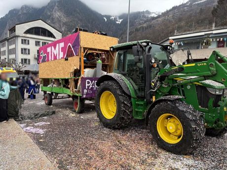 Karneval traktor bomba