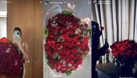 Savni fudbaler gestom na Dan zaljubljenih pokrenuo raspravu o modernim vezama: Poslo tri buketa na tri adrese