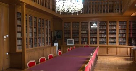 Karlovačka gimnazija, Sremski Karlovci, biblioteka