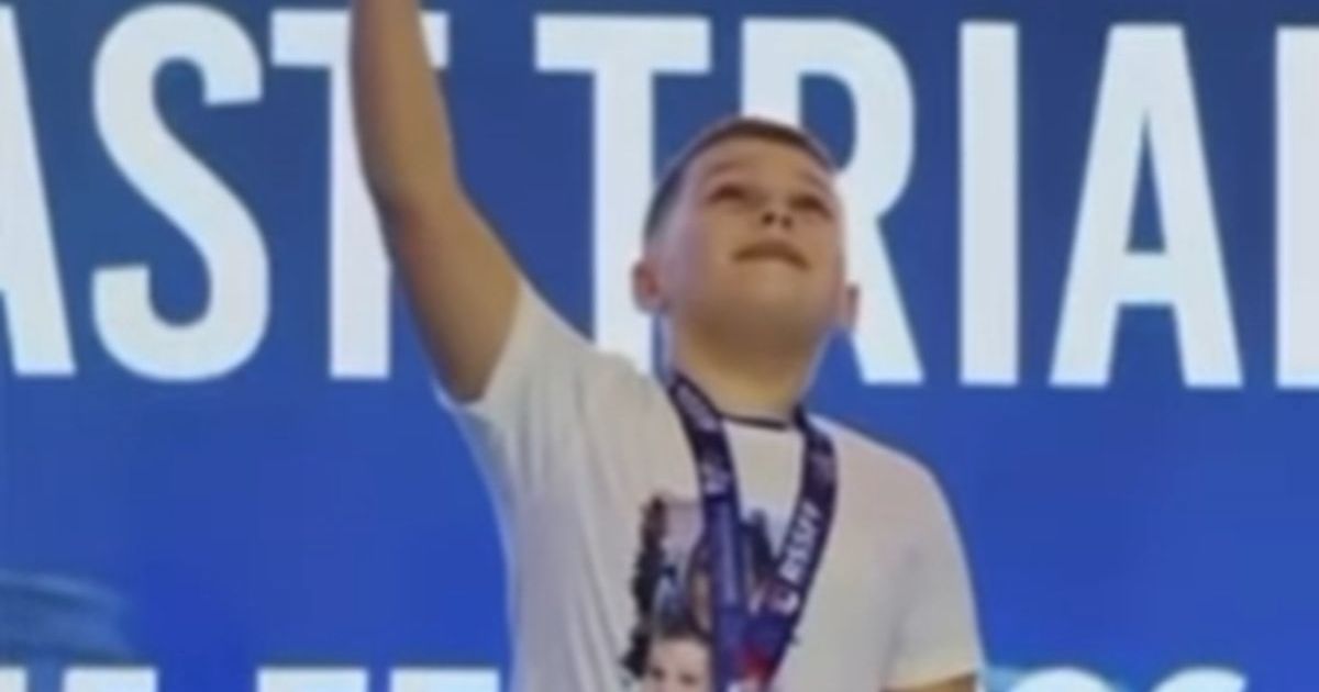 9-Year-Old Boy Delights Serbia, Becomes European Champion, Looks to the Sky and Dedicates Victory to Deceased Mother!