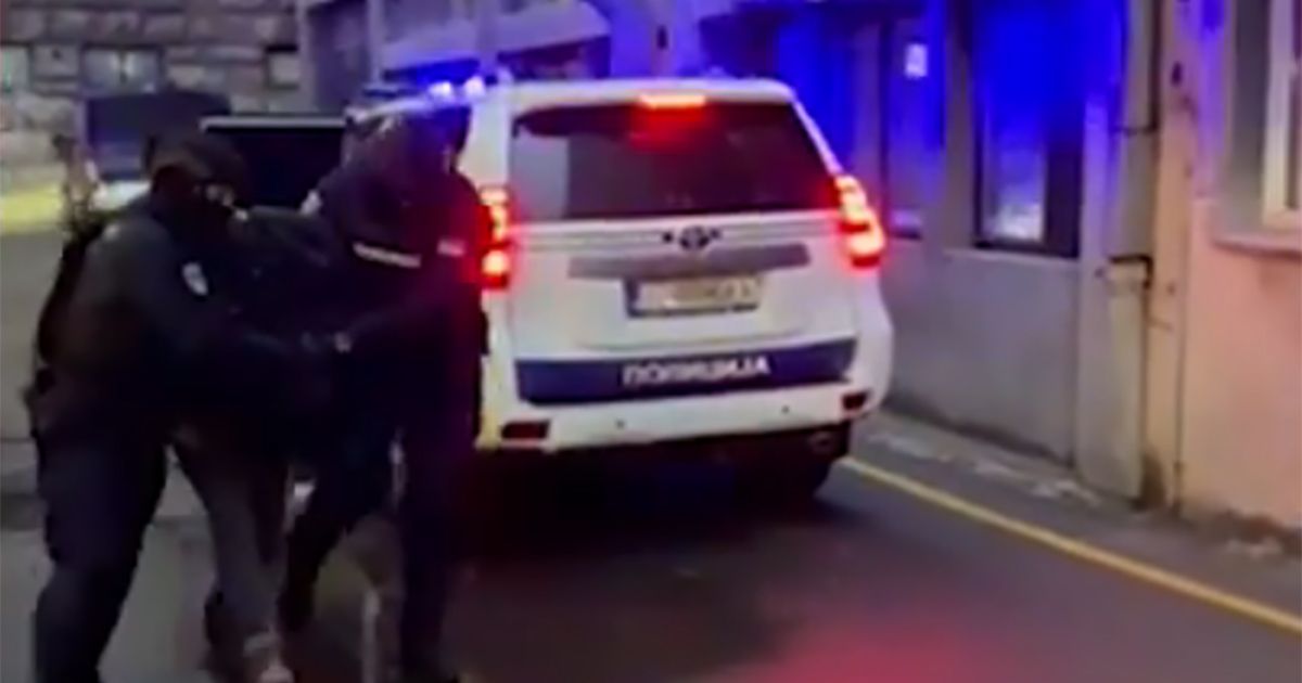 MUP Announced: Young Man Arrested for Attempted Extortion of Baka Prase, Then Set His Jeep on Fire