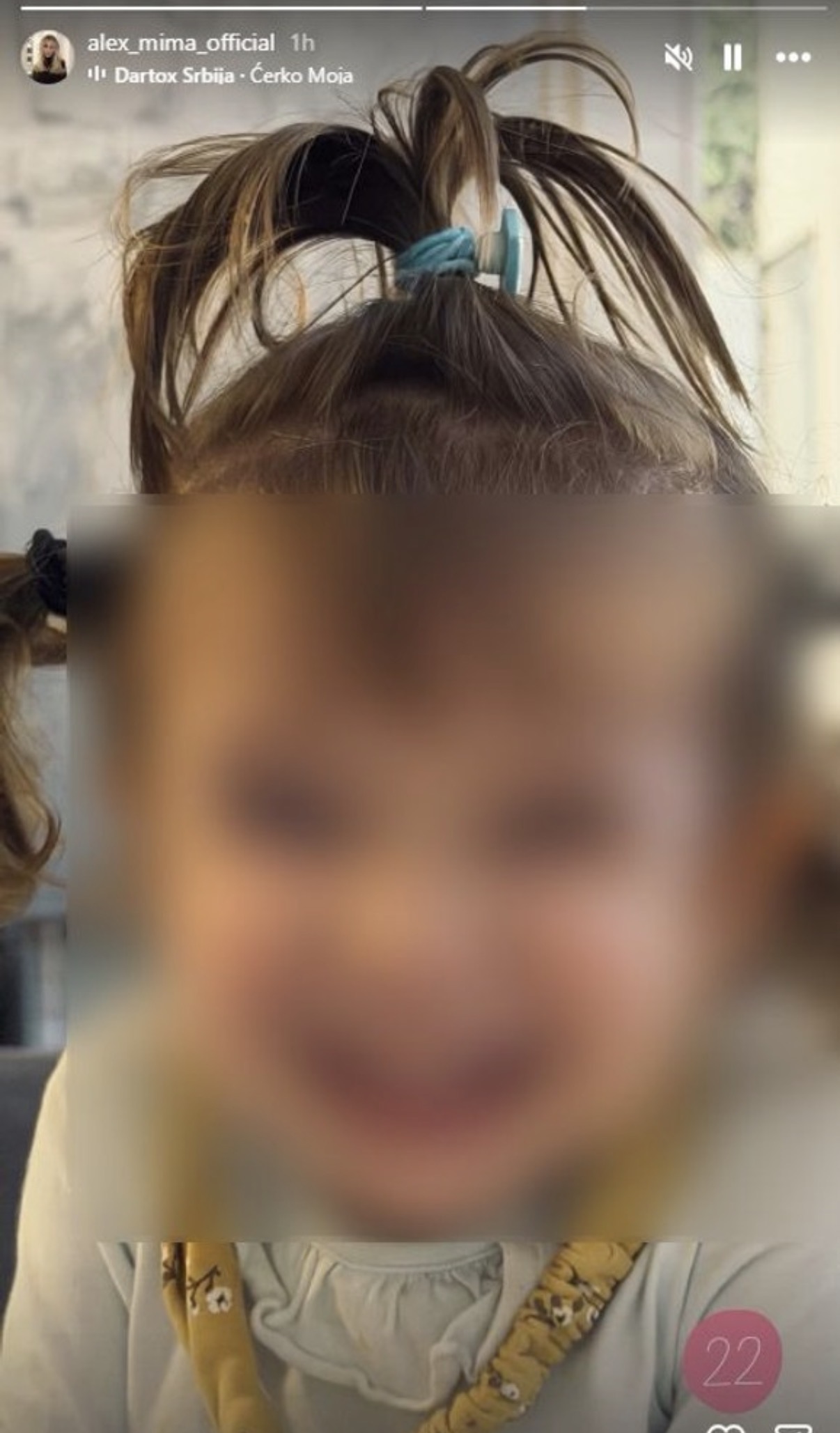 Aleksandra Nikolić posle duže vremen podelila sliku ćerke: Dobila je sa Carem, sad pokazala kako izgleda