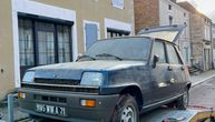 Bio zaboravljen u garaži 43 godine: Renault 5 sa ​​12 kilometara prodat za neverovatnu sumu