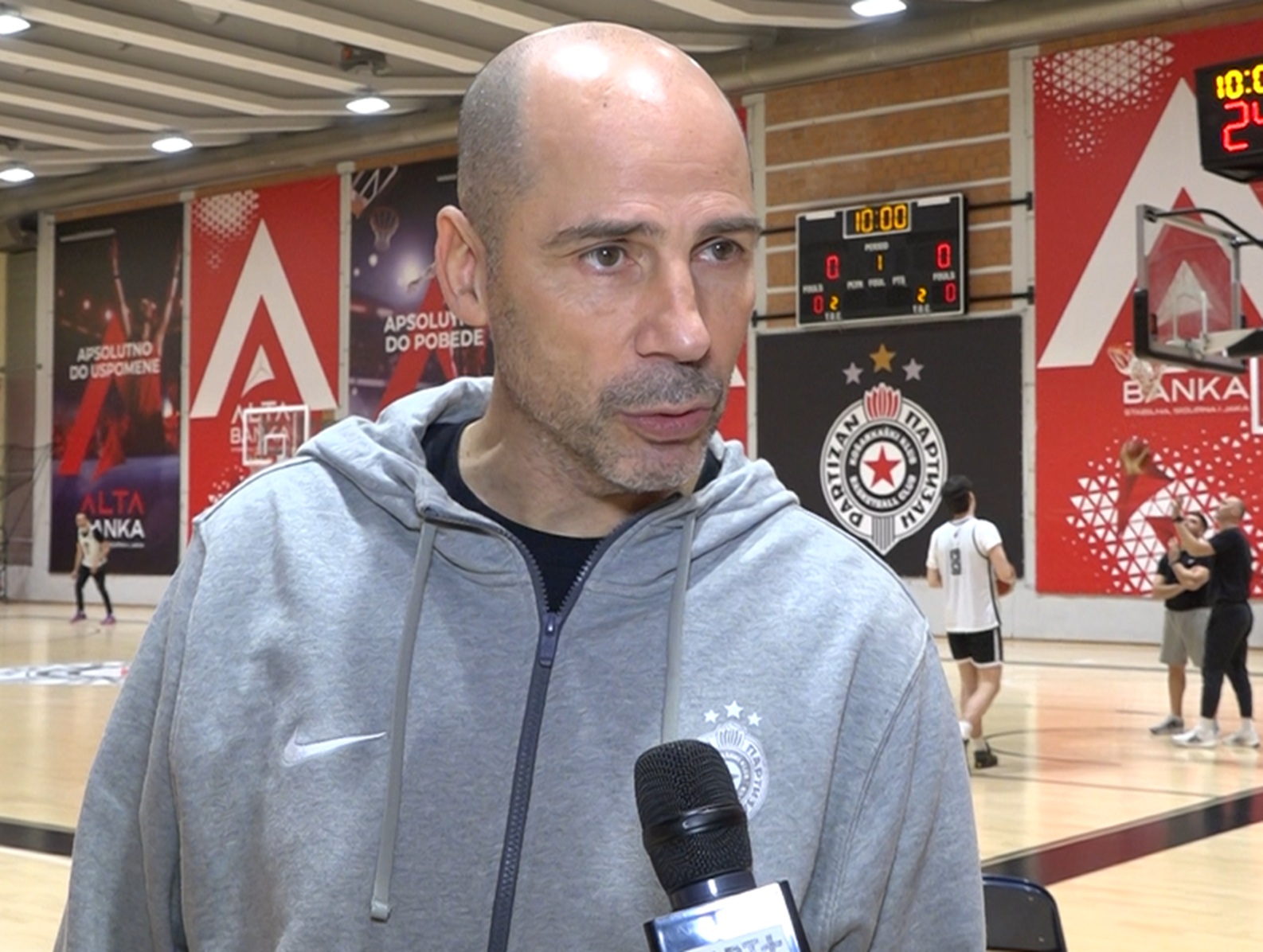 Pojavile se slike Đoana Penjaroje iz mladosti: Zbog jedne stvari trener Partizana deluje neprepoznatljivo