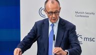 Merc izviždan dok je pred sindikatima branio ekonomske reforme