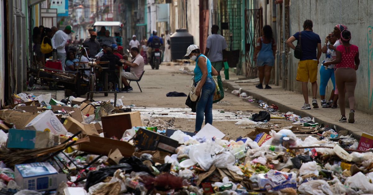 Life in Cuba is slowly grinding to a halt: Due to American pressure, there is no food, fuel, electricity, tourists... and it's getting worse!