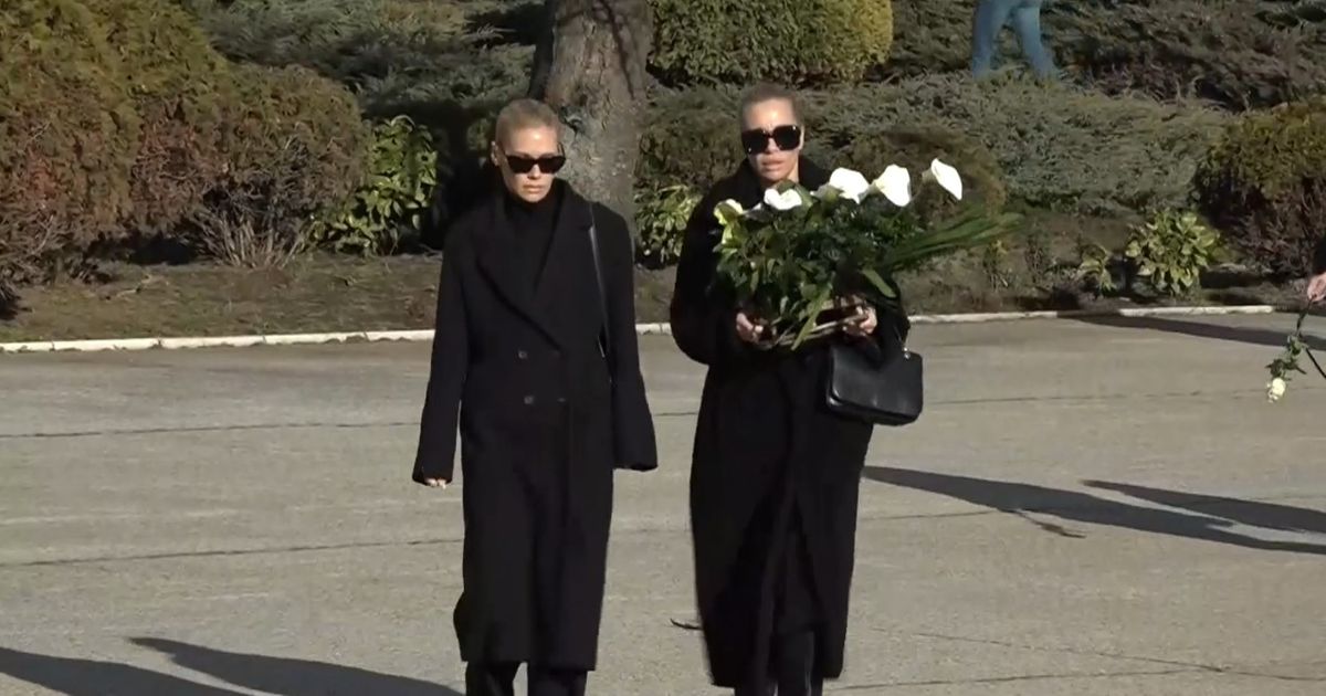 Nataša and Kristina Bekvalac Arrive at the Funeral of Tatjana Ječmenica: Their Sister Was Her Best Friend