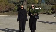 Nataša i Kristina Bekvalac stigle na sahranu  Tatjane Ječmenice: Njihova sestra joj je bila najbolja drugarica