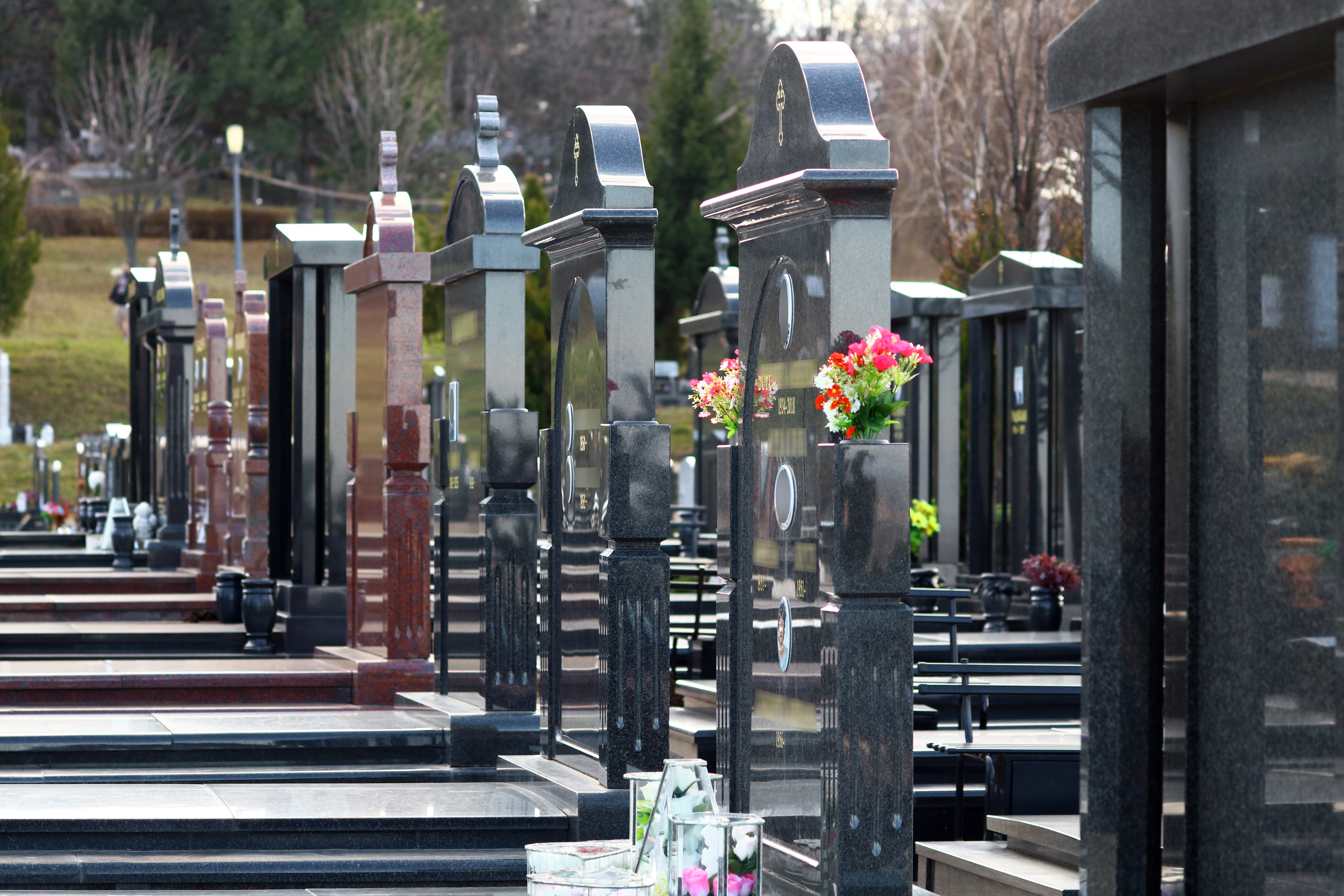 Važno saopštenje JKP Pogrebne usluge za sve koji zbog praznika dolaze na groblje